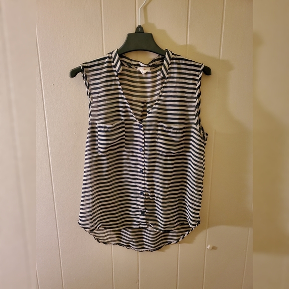 one clothing Tops - 💝 5/$20 Cute One Clothing Stripe Shirt 👕